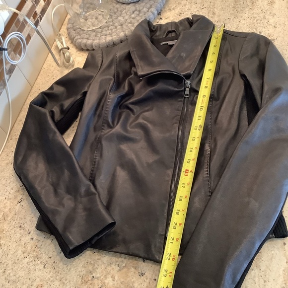 Vince Black Leather Jacket Size Small - Picture 13 of 16